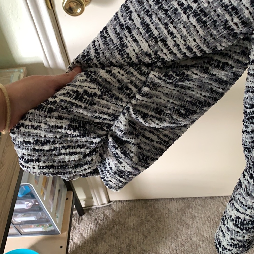Westbound Woman Cowl Sweater - Picture 7 of 10